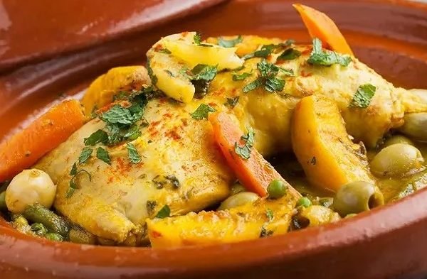 Tajine de poulet et pommes de terre